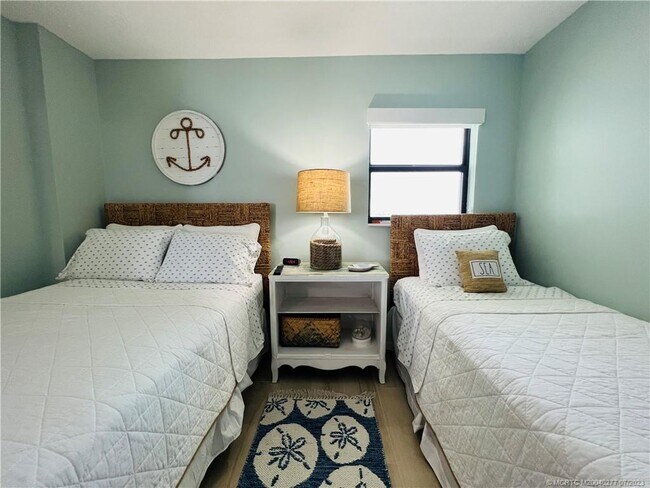 Building Photo - 9400 S Ocean Dr Unit 608B