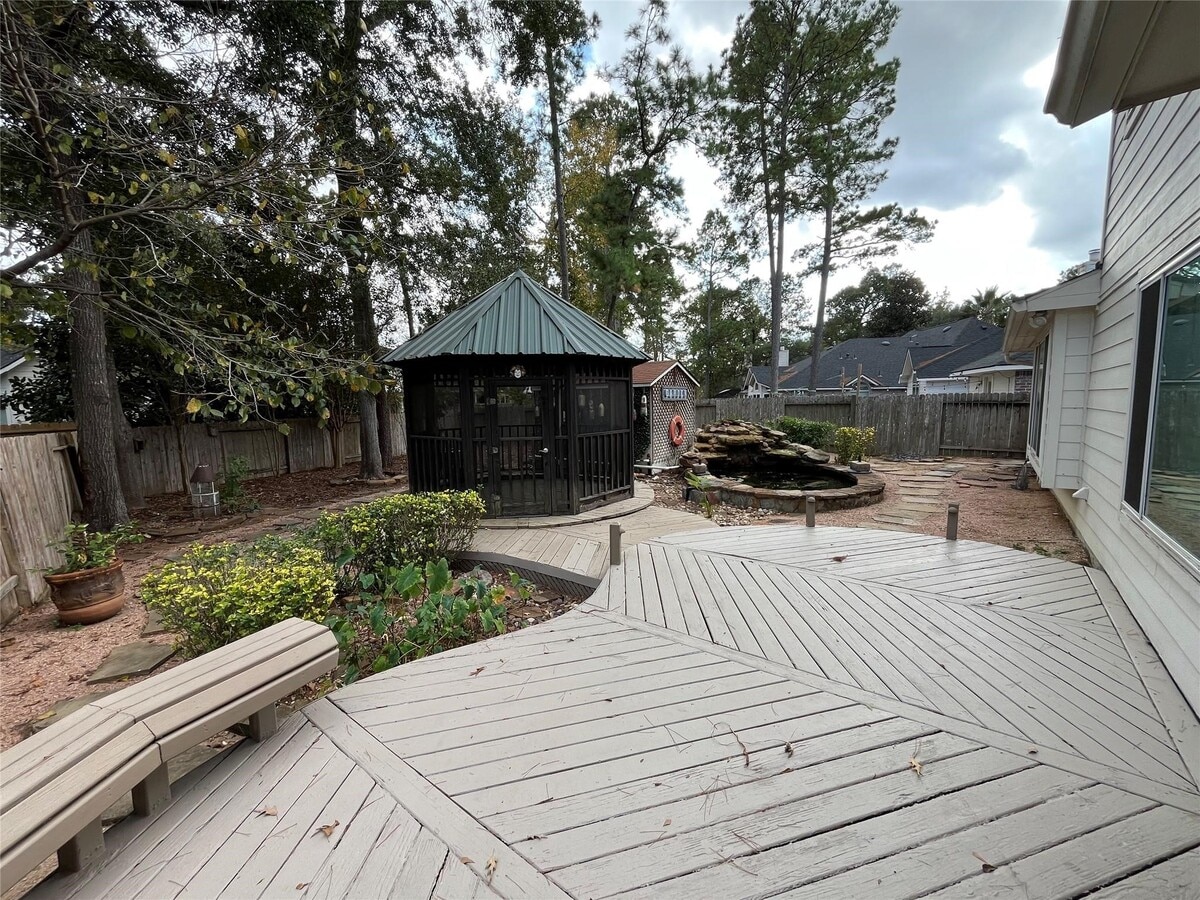 Photo - 30 S Rambling Ridge Pl