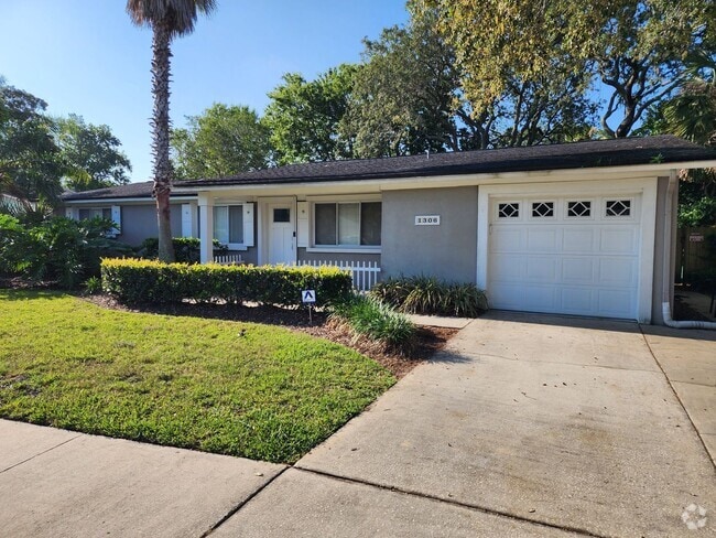 Building Photo - Beach lifestyle! Rental