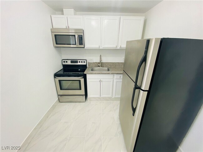 Photo - 246 W Philadelphia Ave