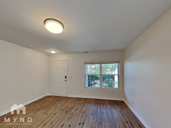 Photo - 3652 Marshlane Way