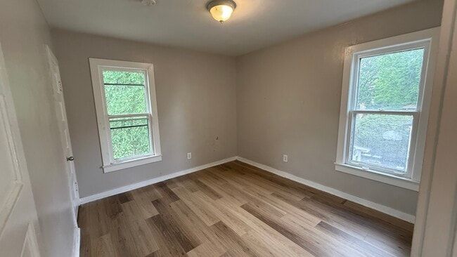 Photo - 714 Helmholz Ave