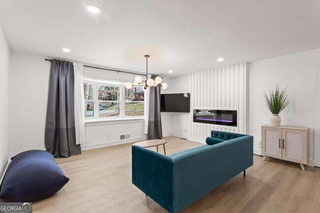 Photo - 203 Wendell Dr SE
