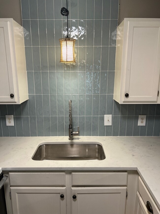 Photo - 3245 W Parkway Dr