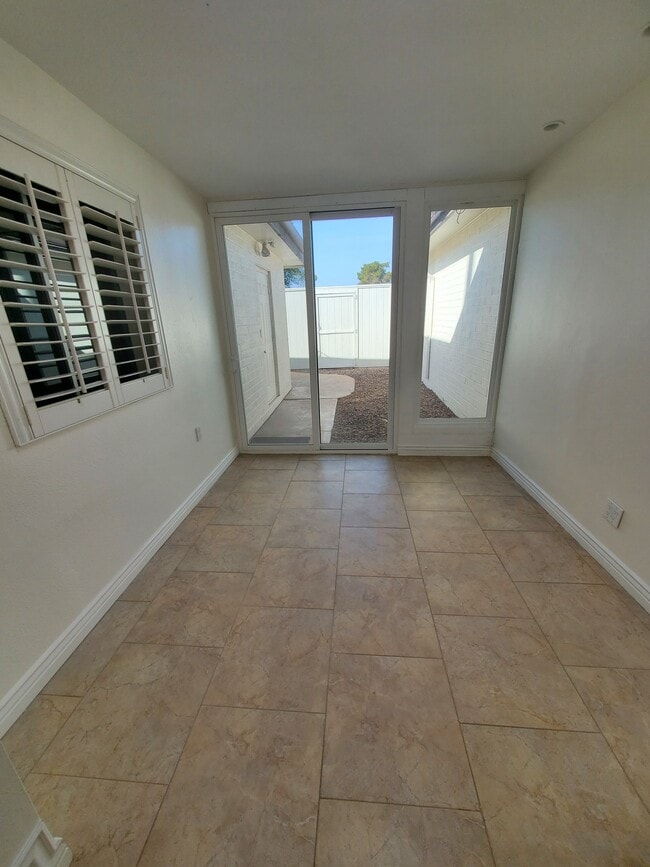 Photo - 2725 S Azalea Dr