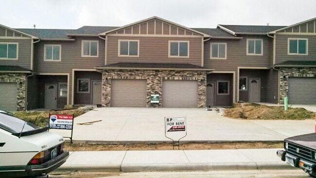 Building Photo - 3 bedroom in Billings MT 59105 Rental
