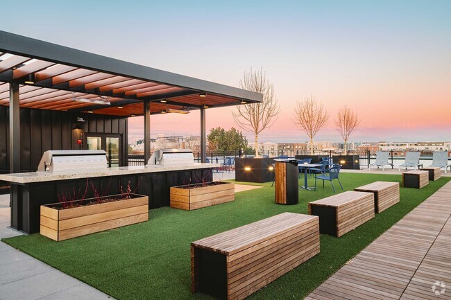 Rooftop - Edmond Curtis Park Rental