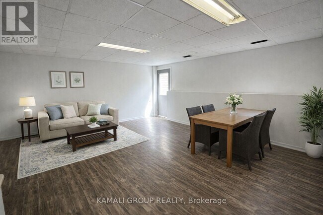 Photo - 38 Mayfair Dr