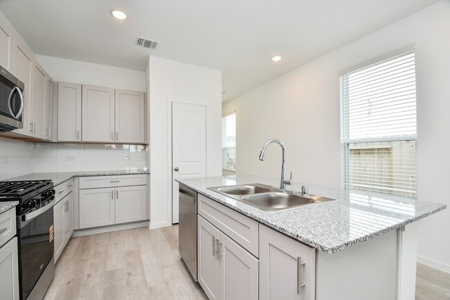 Photo - 23110 Deanston Dr