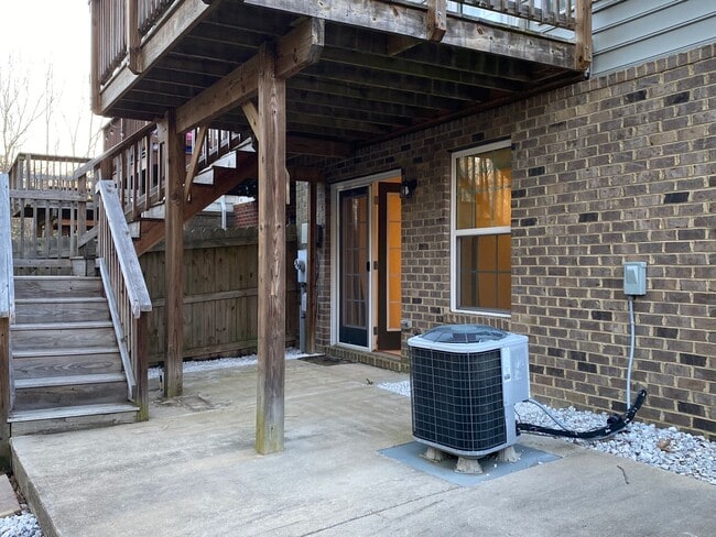 Photo - -- AVAILABLE MAY 8TH -- 3 BR / 3.5 BA End Unit Townhome, Available May 8th!