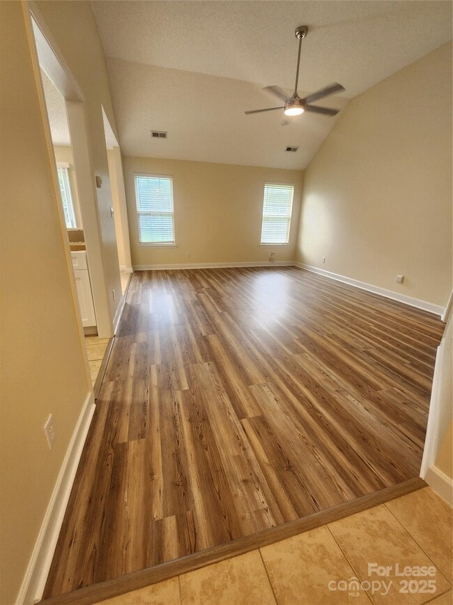 Photo - 403 Winecoff St