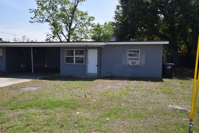 Photo - 104 W Lancaster Rd