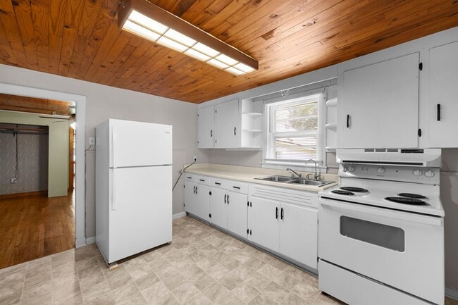 Photo - Family Friendly 2-bedroom Home