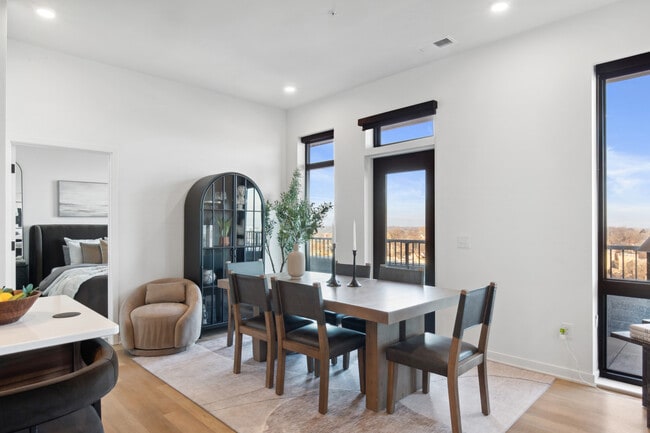 Photo - 37 West Farnam