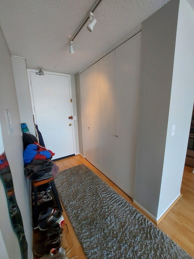 Photo - 2728 N Hampden Ct Unit 1702