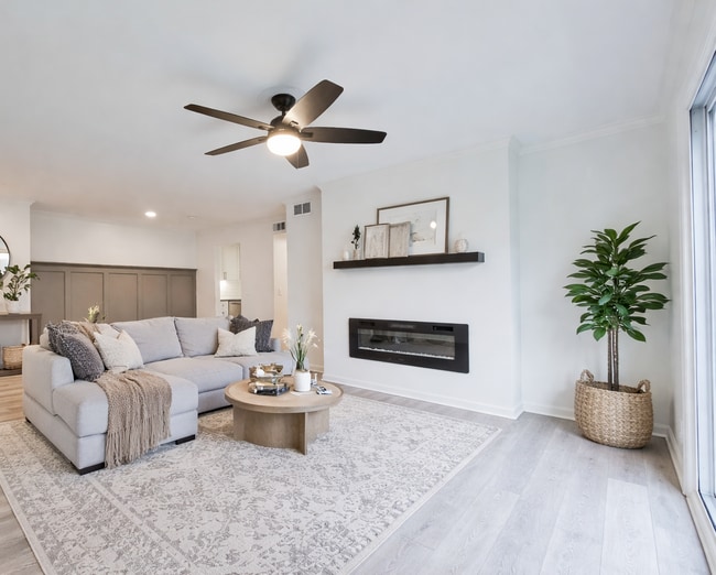 Photo - 601 Boyd Mill Ave