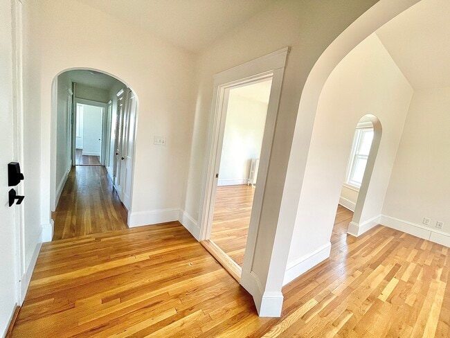 Entrada de la unidad - 58 Bickford Ave Unidad 2