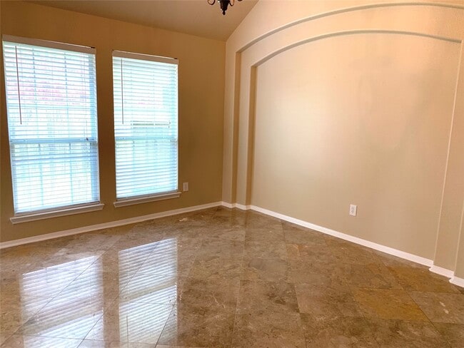 Photo - 2822 Chalet Knolls Ln