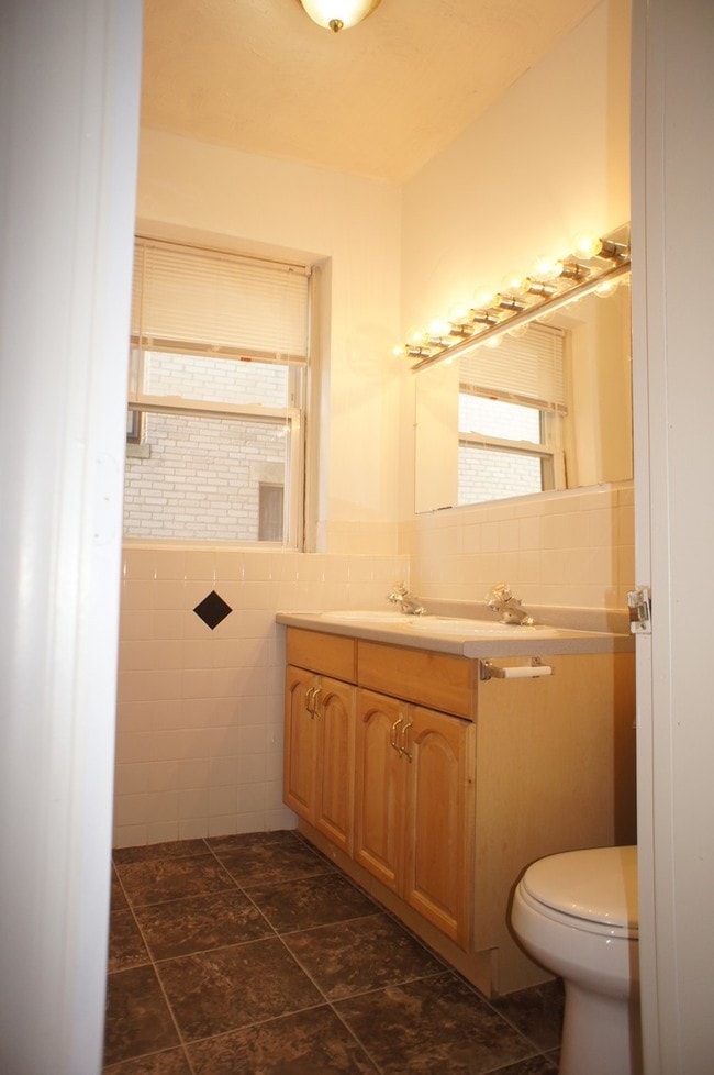 1661 Commonwealth Avenue Unit 3