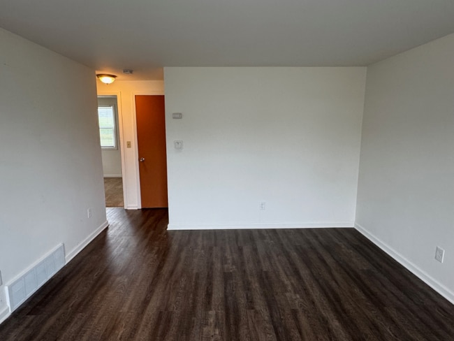 Photo - 654-654 W Main St Unidad 18