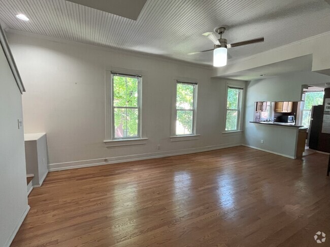 Building Photo - 802 Willard St Unit 2 upstairs Rental