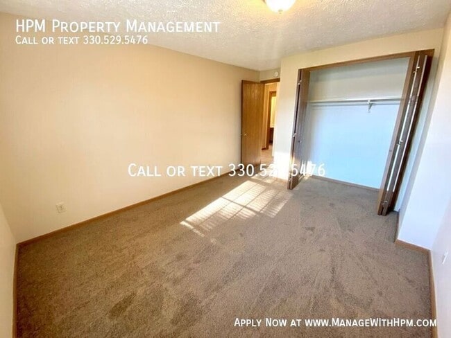 Photo - 1876 Ledgewood Blvd NE