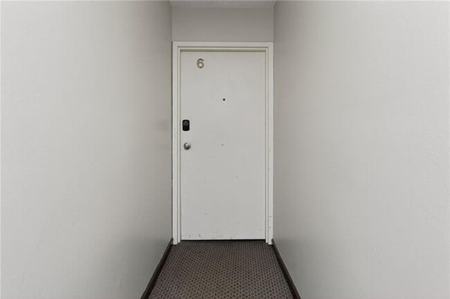 Photo - 5523 Ellsworth Ave