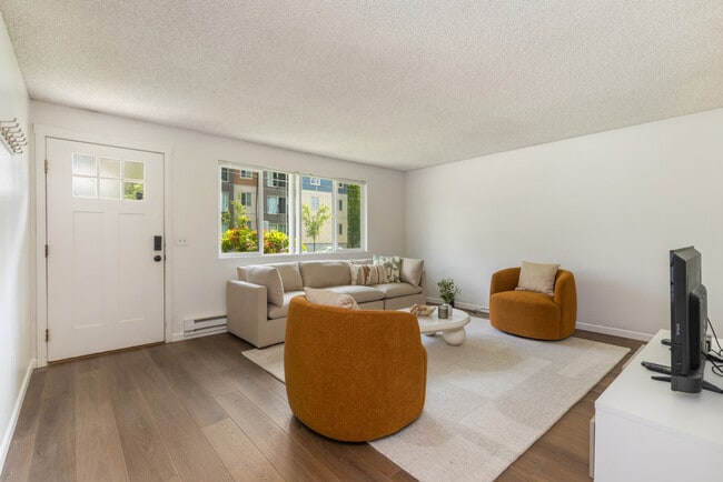Photo - 15706 Ash Way Apartment Unit ID1234677P