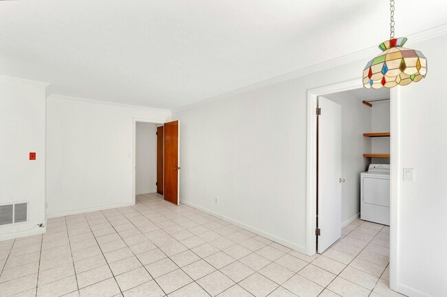 Photo - 516 Knickerbocker Rd