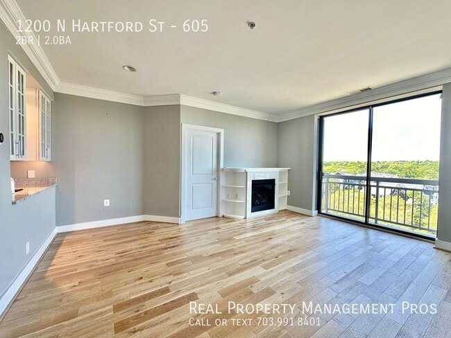Photo - 1200 N Hartford St Unidad 605 Rental