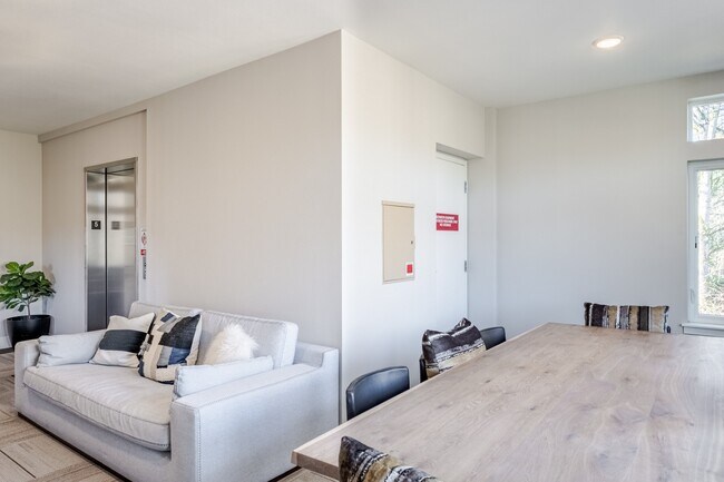Emerald Crest Apartments