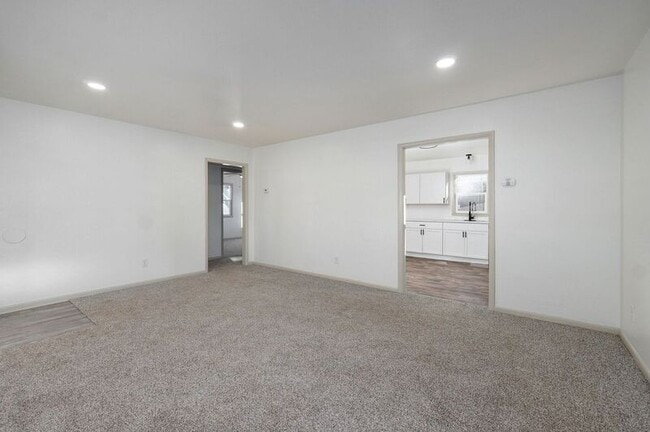 Photo - 1816 W Olive St