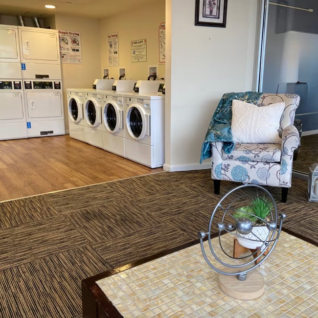 Photo - 1000 Diamond St Unidad 111