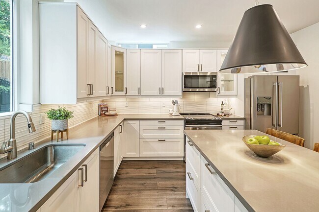 Photo - 6530 Delridge Wy SW Unit 1