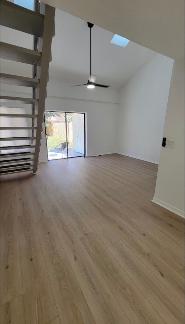 Living room - 2734 Hunt Club Ln