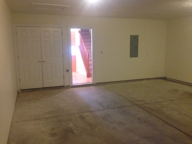 2345 Meadowpoint Dr Unidad 2345-C Meadowpoint Dr.