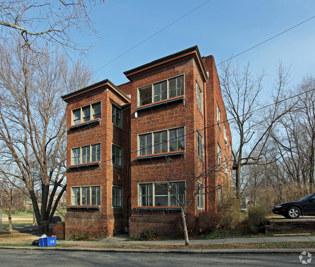 Photo - Kenwood Mews Apartments