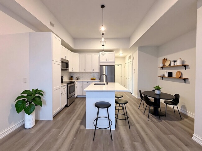 Photo - 16 West Avenue S Unit 114