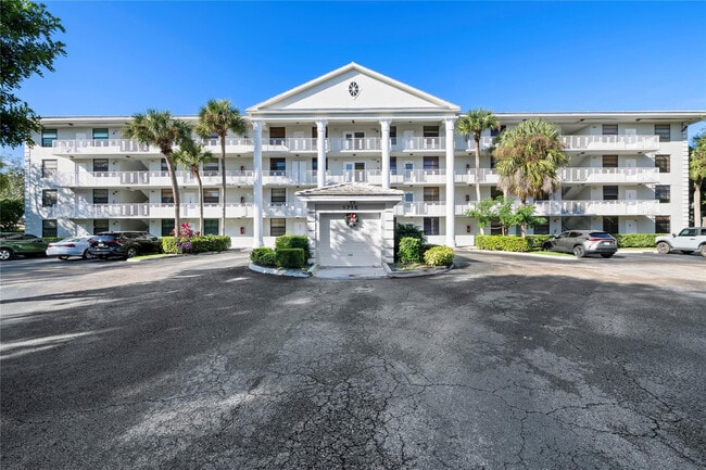 Building Photo - 1715 Whitehall Dr Unit 105