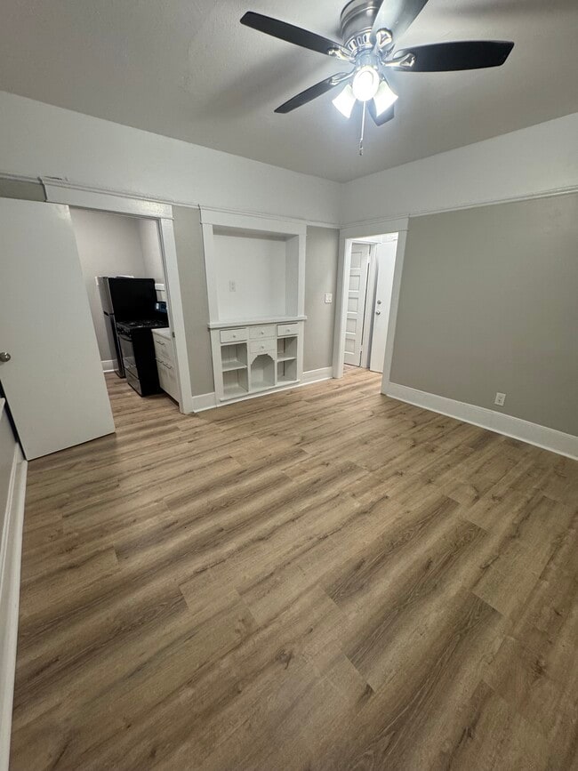 Photo - 830 Park Blvd