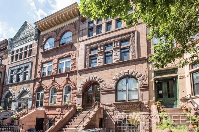 Stunning & Charming 1 BED in Historic Crow... - Stunning & Charming 1 BED in Historic Crow... Apartment Unit 2B