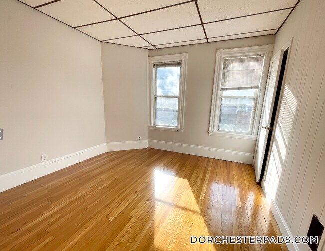 26-28 Harbor View St.