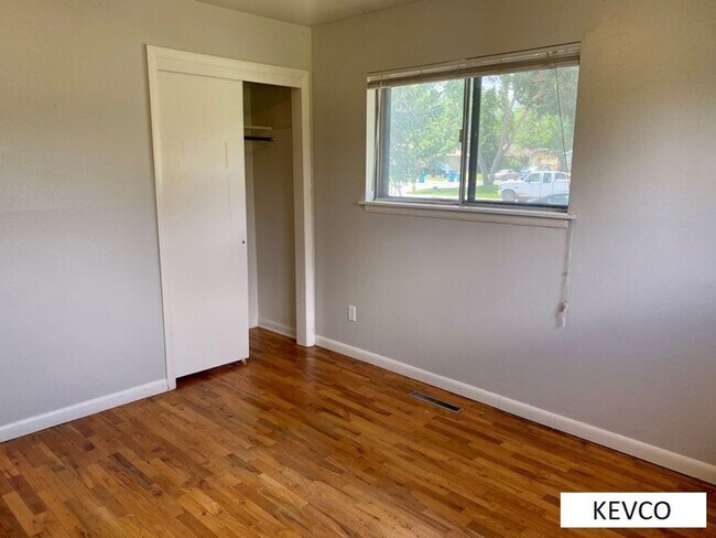 Photo - 1100-1102 Castlerock Dr Unit 1100 Castlerock Dr