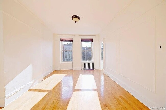 Photo - 611 Bainbridge St.