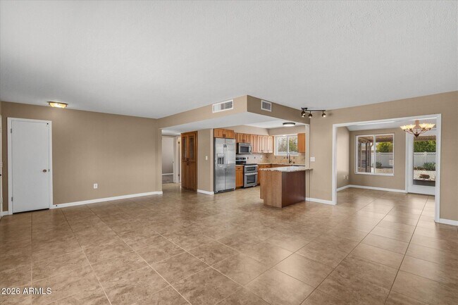 10317 W Floriade Dr