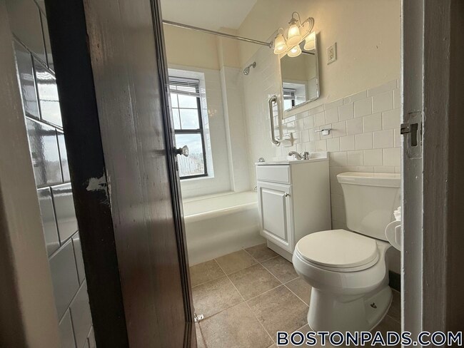 Photo - 2 Elmwood Ave Unit 52