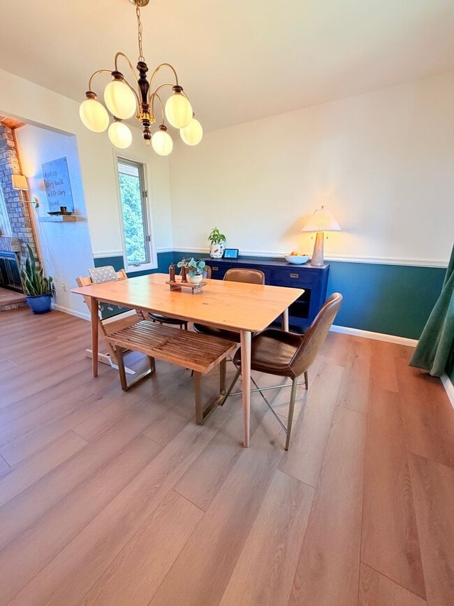 Photo - Beautiful Spacious Fox Farm Home