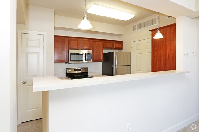 1BR + Den, 1BA - The Ashley/975 SF - Kitchen