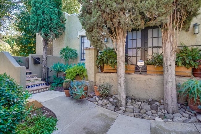 Photo - 1574 Murray Dr