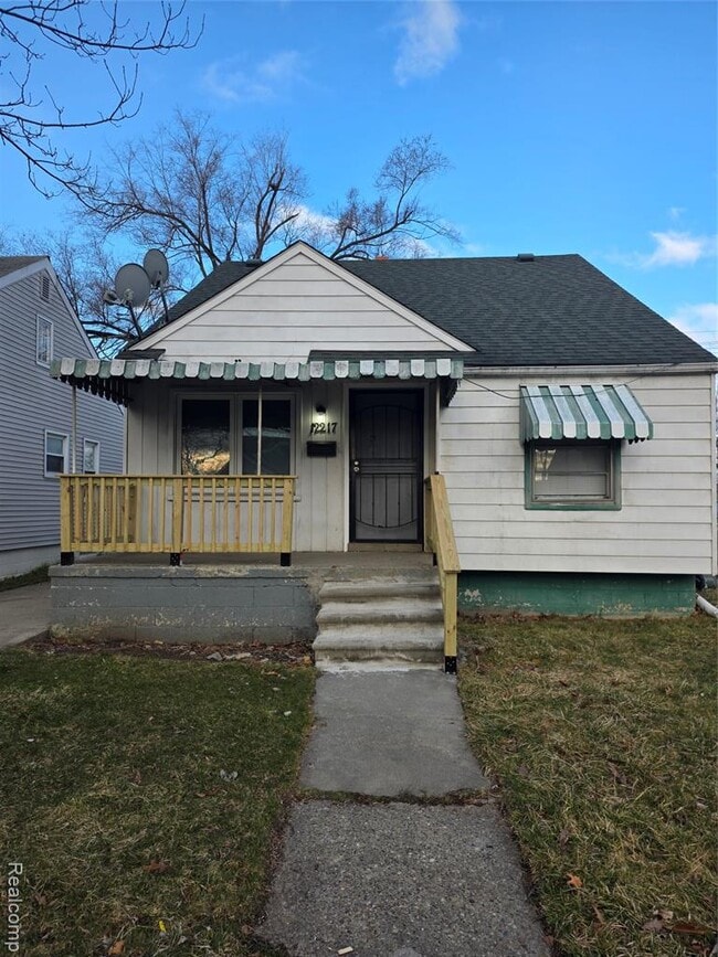 Building Photo - 12217 Plainview Ave